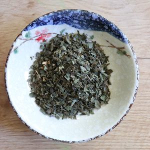 peppermint-tea-leaves